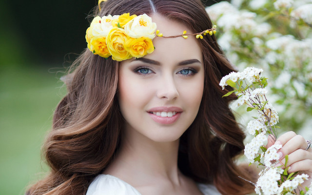 Daphne mcclure flower wreath smiling free wallpaper - medium preview image