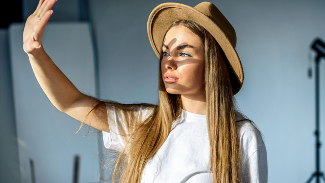 Woman hat longhair makeup blonde free wallpaper - medium preview image