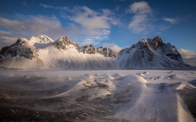Snowy mountain range blue sky #8 free wallpaper - medium preview image