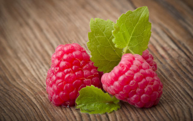 Raspberries leaves wooden surface pink free wallpaper - medium preview image