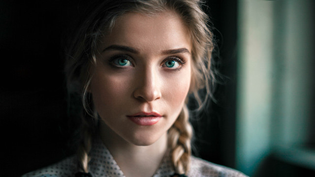 Elina karimova braid serious rounded free wallpaper - medium preview image