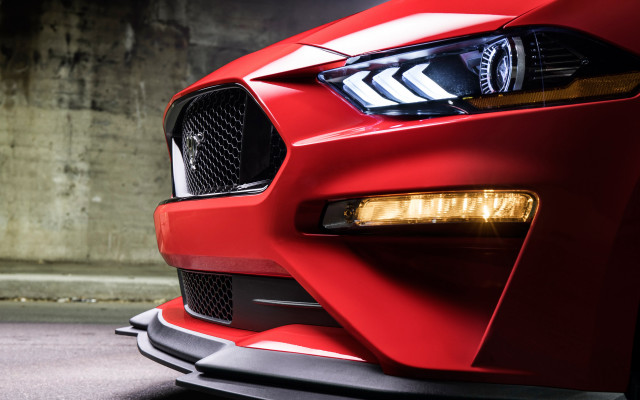 Red sports car headlight grilles free wallpaper - medium preview image