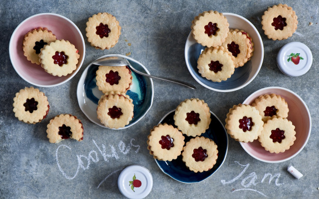 Table food arts crafts tilt free wallpaper - medium preview image