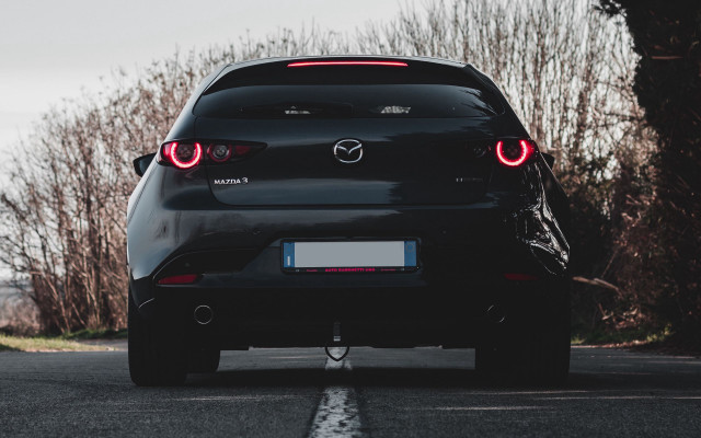 Black car road night 3d free wallpaper - medium preview image