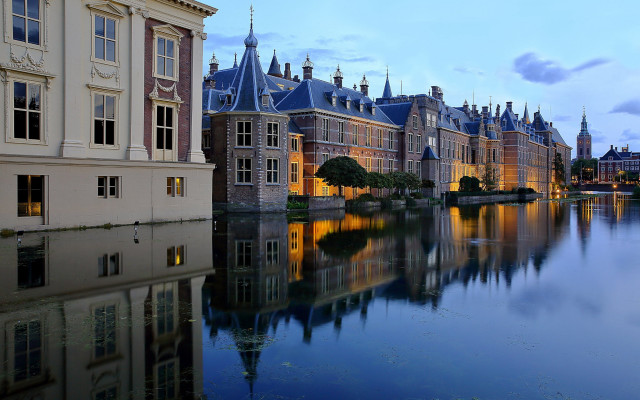 Water cityscape bridge castle skyline #2 free wallpaper - medium preview image