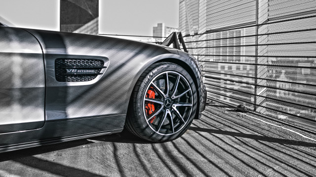 Car road building fence photorealism free wallpaper - medium preview image