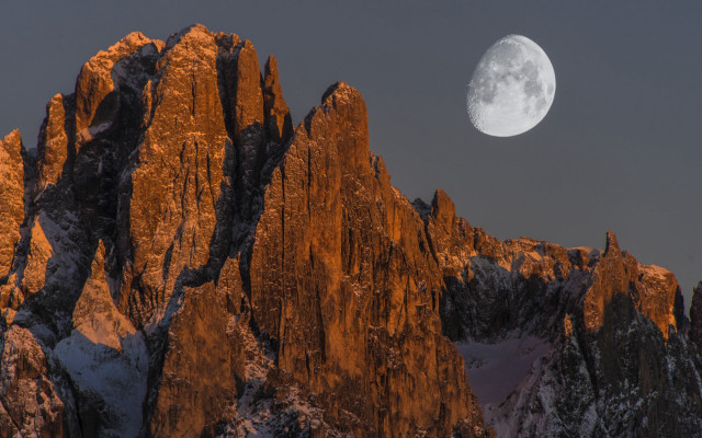 Full moon mountain desert night #2 free wallpaper - medium preview image