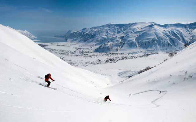Skiing snowy mountain blue sky #2 free wallpaper - medium preview image
