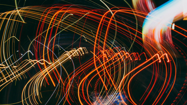 Blurry streetlight background movement microscopic free wallpaper - medium preview image