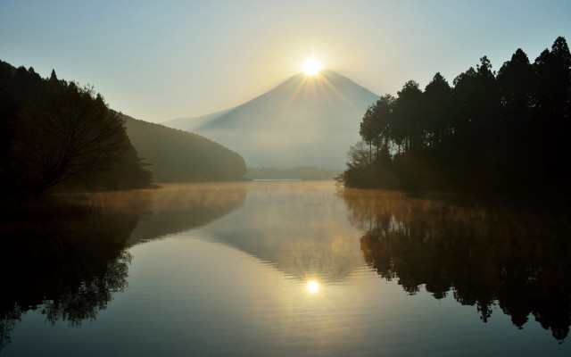 Mountain lake sunrise mist reflection free wallpaper - medium preview image
