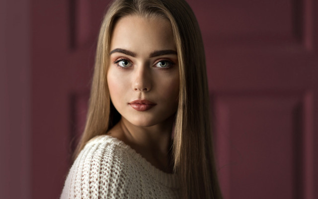 Pink wall pink door portrait free wallpaper - medium preview image