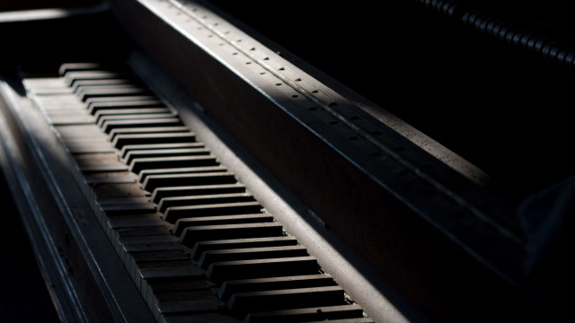 Piano keys dark light tilt free wallpaper - medium preview image