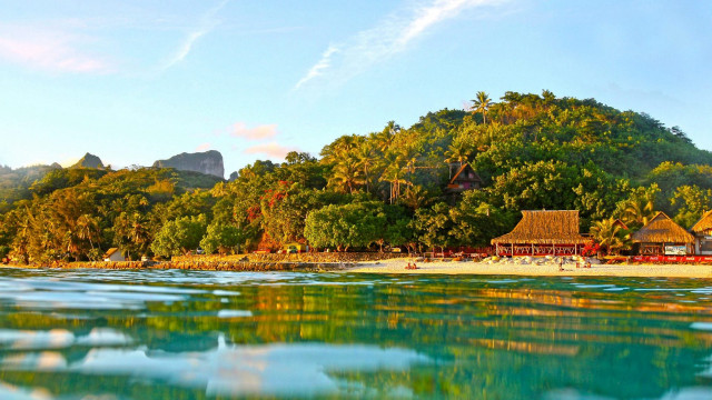 Tropical beach hut mountain blue free wallpaper - medium preview image