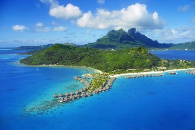 Tropical island resort mountain shore free wallpaper - medium preview image