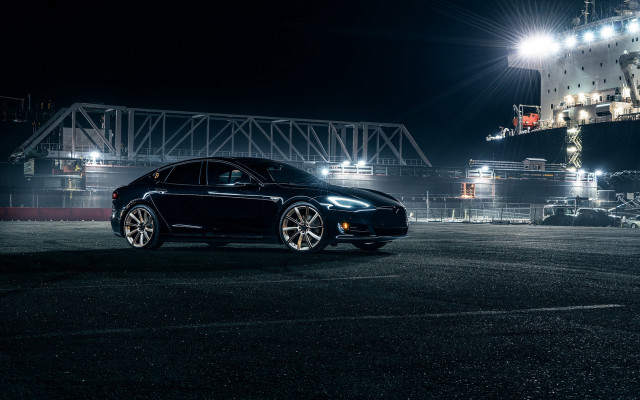 Black car night shipping aurora free wallpaper - medium preview image