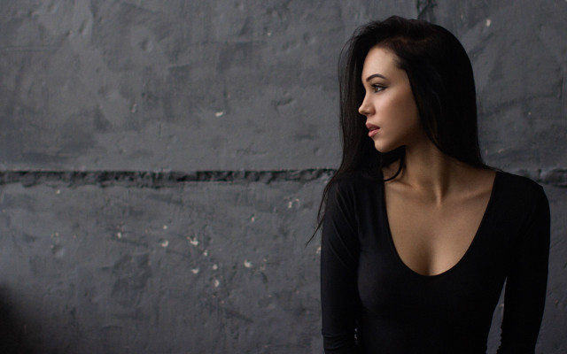 Elina karimova portrait black shirt free wallpaper - medium preview image
