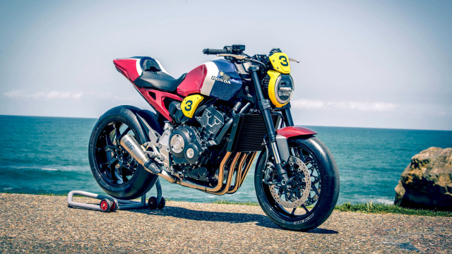 Motorcycle ocean beach helmet artist free wallpaper - medium preview image