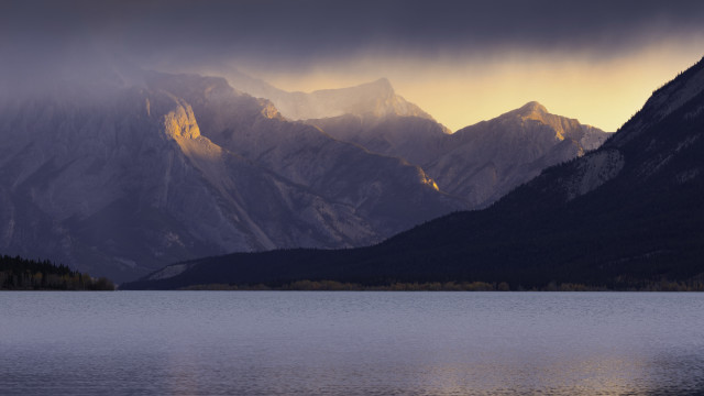 Mountain lake clouds crepuscular rays free wallpaper - medium preview image