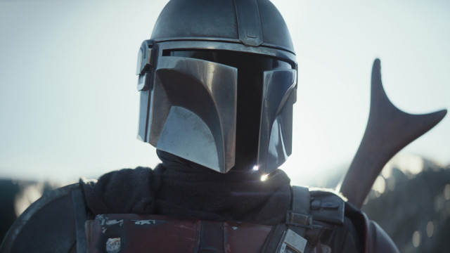 Star wars costumed man weapon free wallpaper - medium preview image
