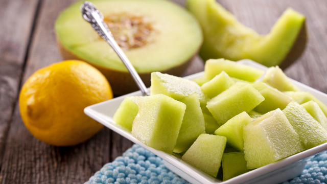 Bowl fruit table spoon lemon free wallpaper - medium preview image