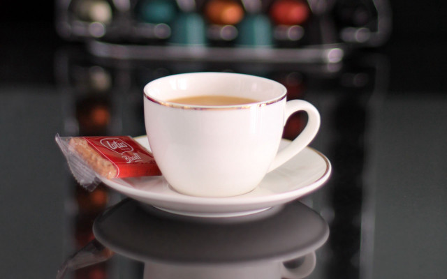 Coffee chocolate table bokeh depthfood free wallpaper - medium preview image