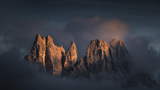 Mountain peak clouds sunset matte free wallpaper - medium preview image