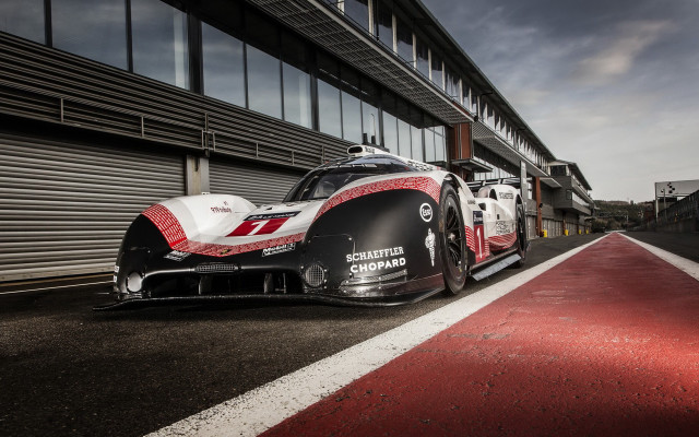 Racecar building red stripe cornelisz free wallpaper - medium preview image