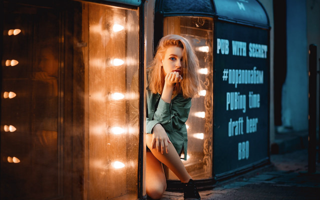 Woman sitting window sill store free wallpaper - medium preview image