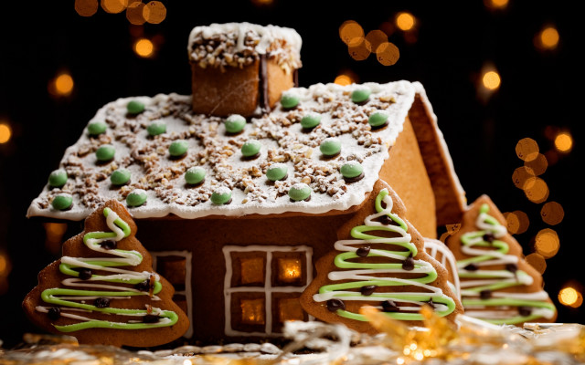 Gingerbread house christmas decorations trees free wallpaper - medium preview image