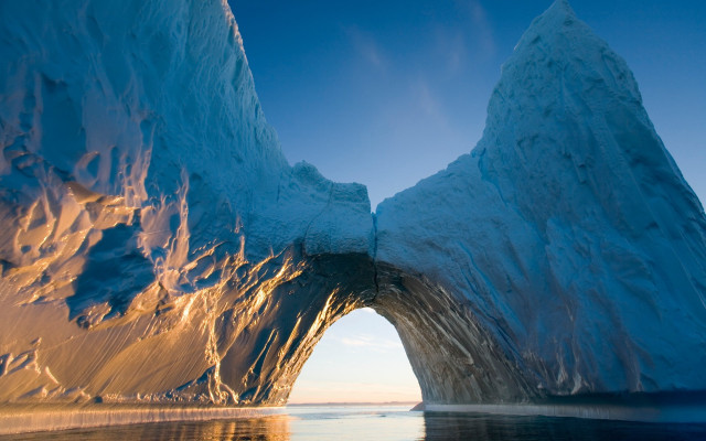 Iceberg ocean shore boat blue free wallpaper - medium preview image