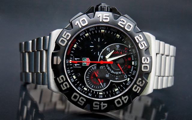 Watch red second hand black #2 free wallpaper - medium preview image