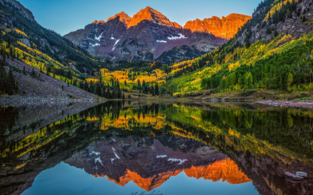 Mountain lake forest reflection autumn free wallpaper - medium preview image
