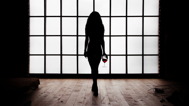 Woman window wine kimono backlighting free wallpaper - medium preview image