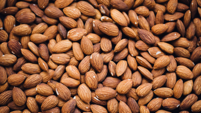 Almonds white tablecloth neoplasticism 4kuhd free wallpaper - medium preview image