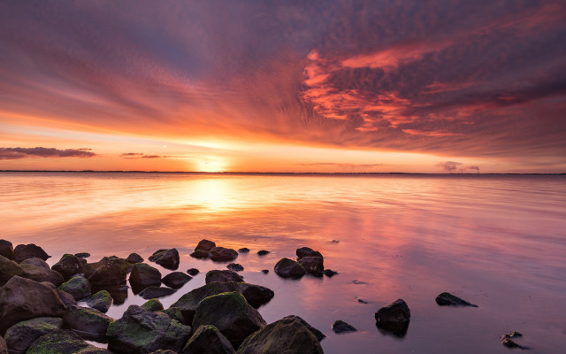 Sunset water rocks clouds horizon #4 free wallpaper - medium preview image