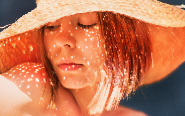 Woman sunhat blowinghair pointillism summer free wallpaper - medium preview image