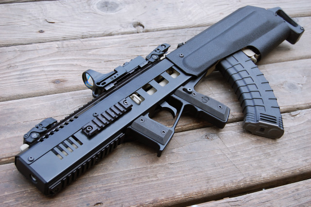 Gun wooden table magazine small free wallpaper - medium preview image