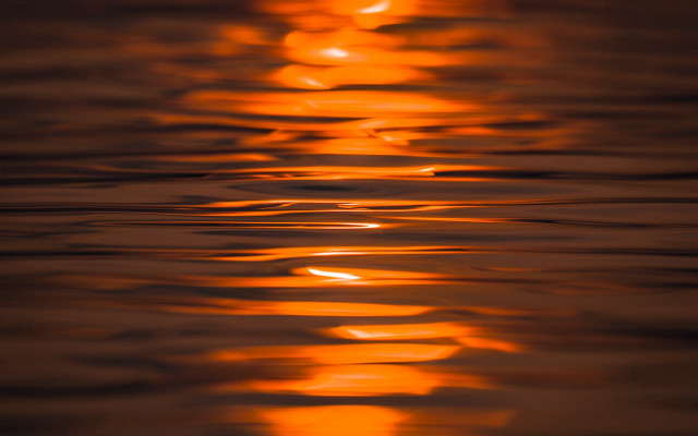 Water reflection sunset fire molten free wallpaper - medium preview image