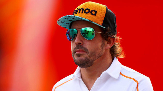 Man hat sunglasses polo flag free wallpaper - medium preview image