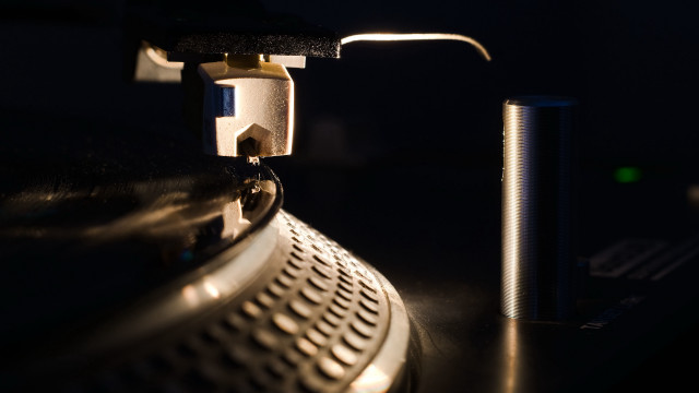 Metal light black background macro free wallpaper - medium preview image