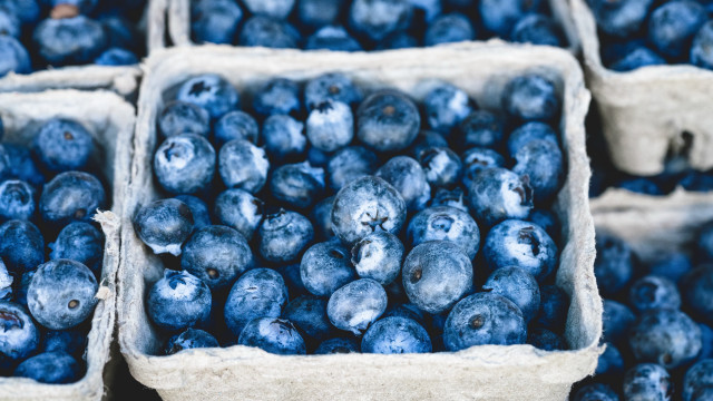 Blueberry market blurry depth of free wallpaper - medium preview image