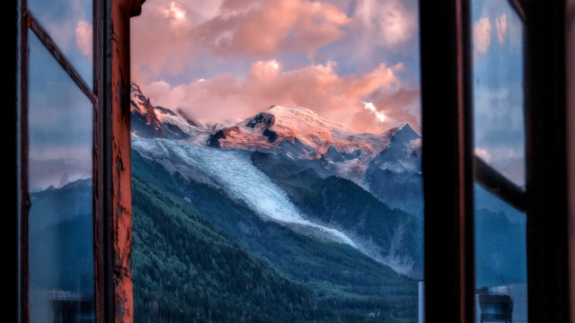 Mountain sunset lake river clouds free wallpaper - medium preview image