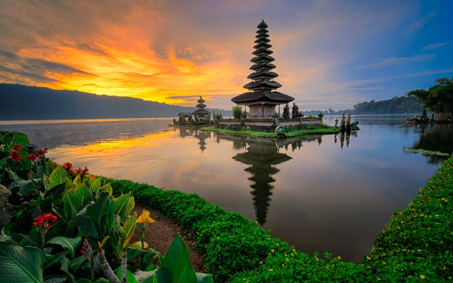 Sunset lake temple people landscape free wallpaper - medium preview image