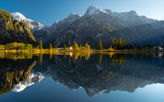 Mountain reflection lake house forest free wallpaper - medium preview image