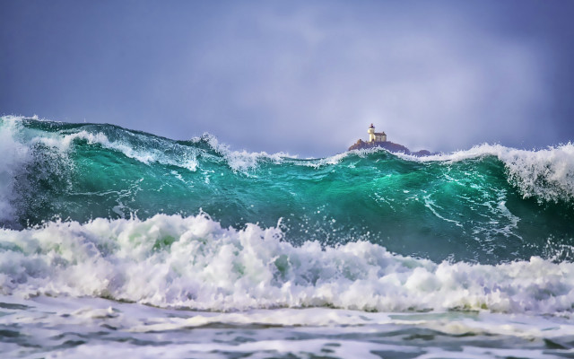 Lighthouse wave ocean stormy weather free wallpaper - medium preview image