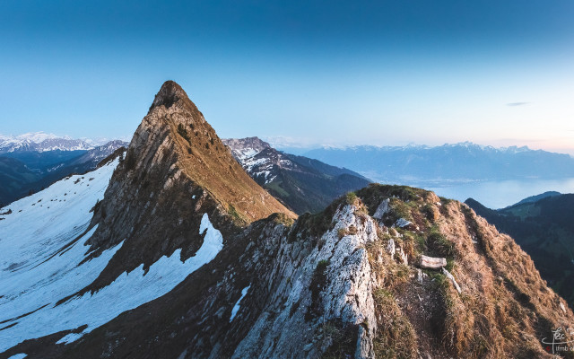 Mountain snow peak hut surrounded free wallpaper - medium preview image