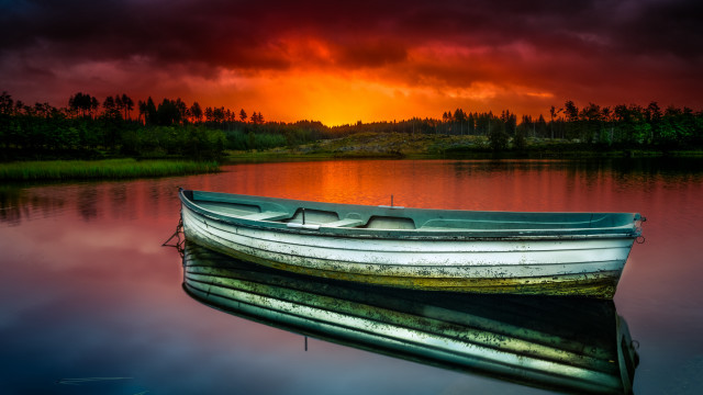 Boat lake sunset cloudy sky #2 free wallpaper - medium preview image