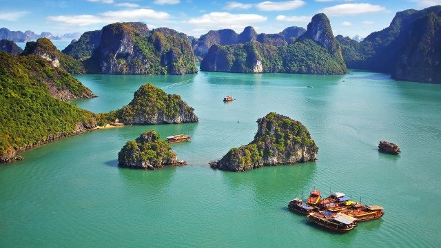 Boats floating water mountains trees free wallpaper - medium preview image