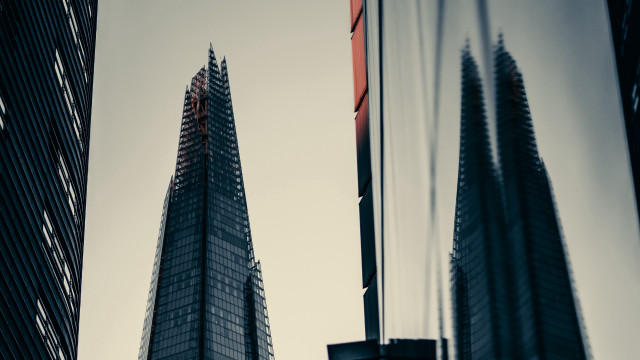 Tall building red top city free wallpaper - medium preview image