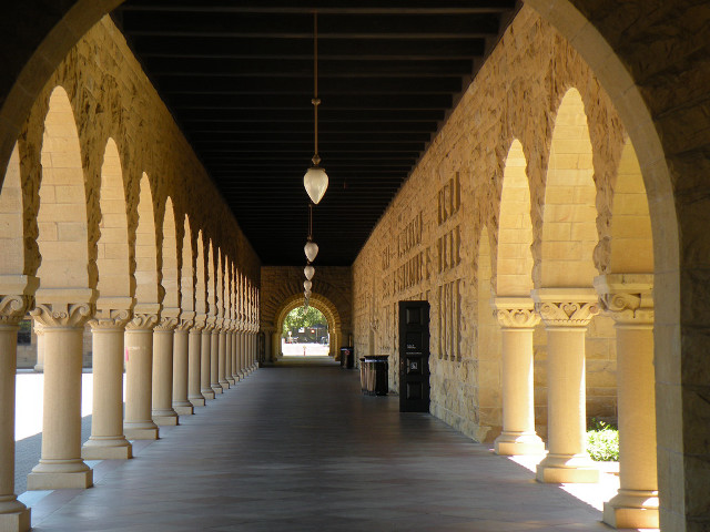 Hallway columns clock light fixture free wallpaper - medium preview image